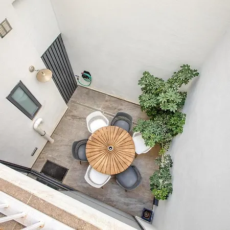 Nyaraló 3br Countryside Townhouse With Chillout Cave