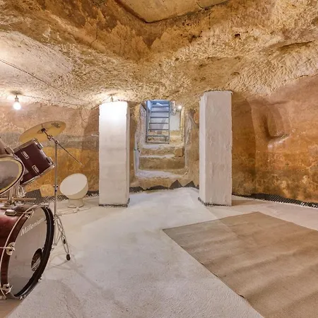 Nyaraló 3br Countryside Townhouse With Chillout Cave *