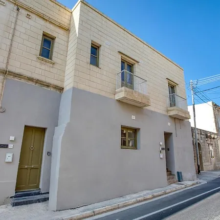 3br Countryside Townhouse With Chillout Cave Nyaraló Dingli