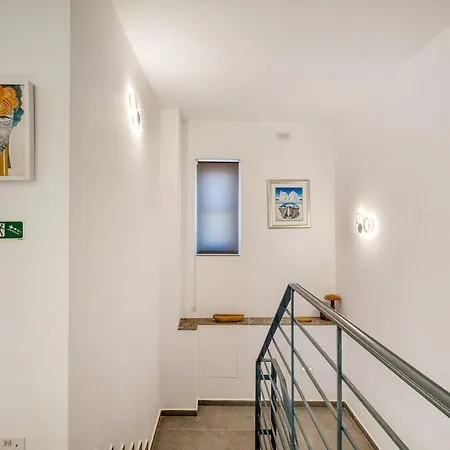 3br Countryside Townhouse With Chillout Cave Nyaraló