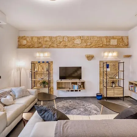 3br Countryside Townhouse With Chillout Cave Nyaraló *
