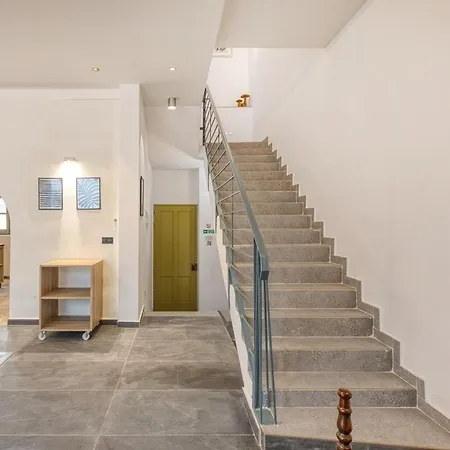 3br Countryside Townhouse With Chillout Cave Nyaraló *
