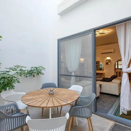3br Countryside Townhouse With Chillout Cave Nyaraló